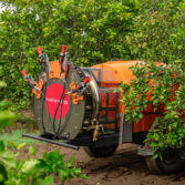 Mahindra vučena prskalica AIROTEC 1500L - Slika 3